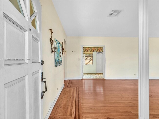 Building Photo - 2443 Meridian Ave