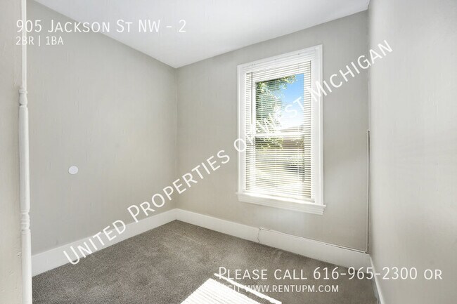 Building Photo - 905 Jackson St NW