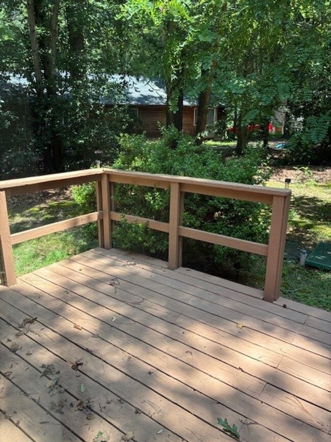 Building Photo - Rambler with Garage in Drum Point