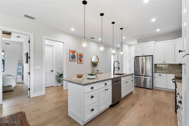 Building Photo - 3552 Hibiscus Ave