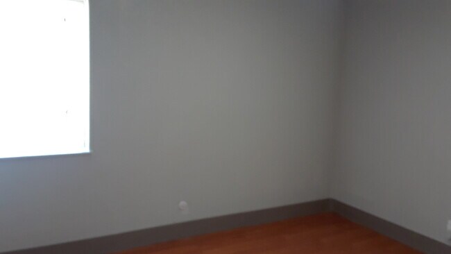 Building Photo - 516 Rimmer Ave