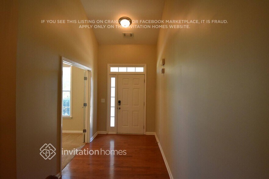 Building Photo - 1820 Madrid Falls Dr