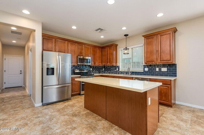 Building Photo - 1544 E Hummingbird Way