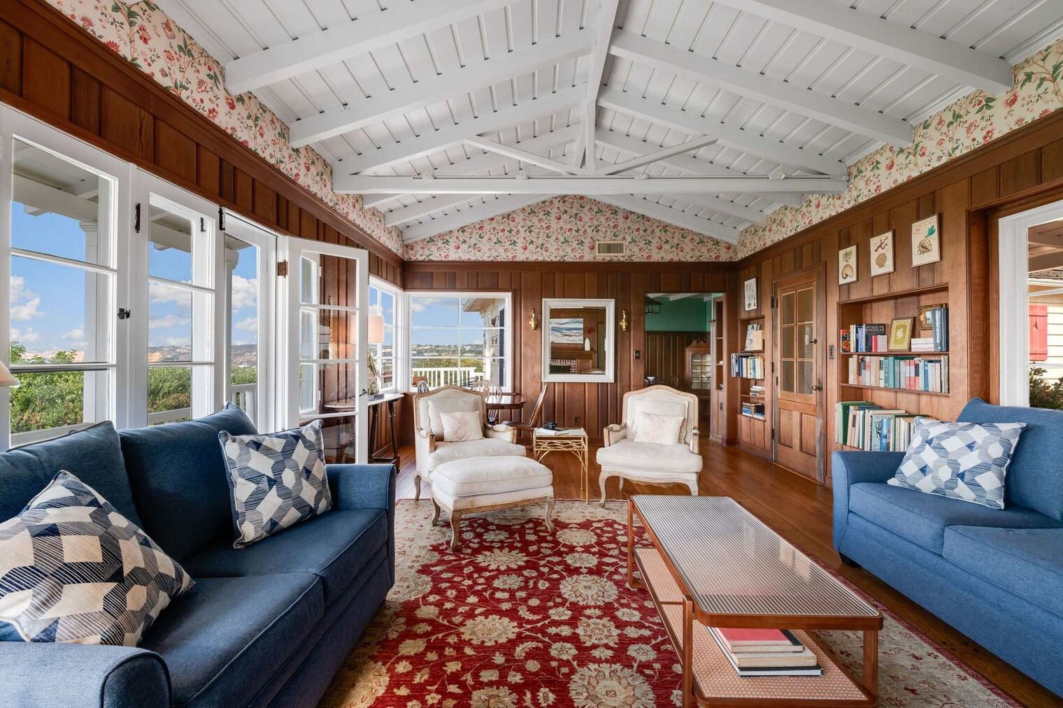 Building Photo - 1850 Castellana Rd