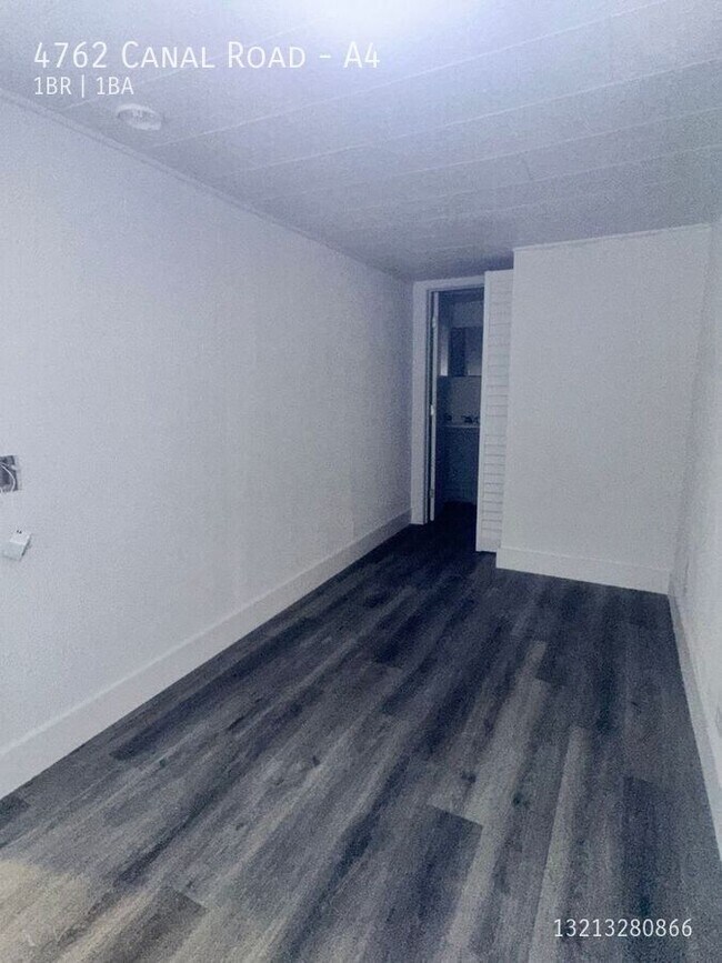 Building Photo - 4762 Canal Rd