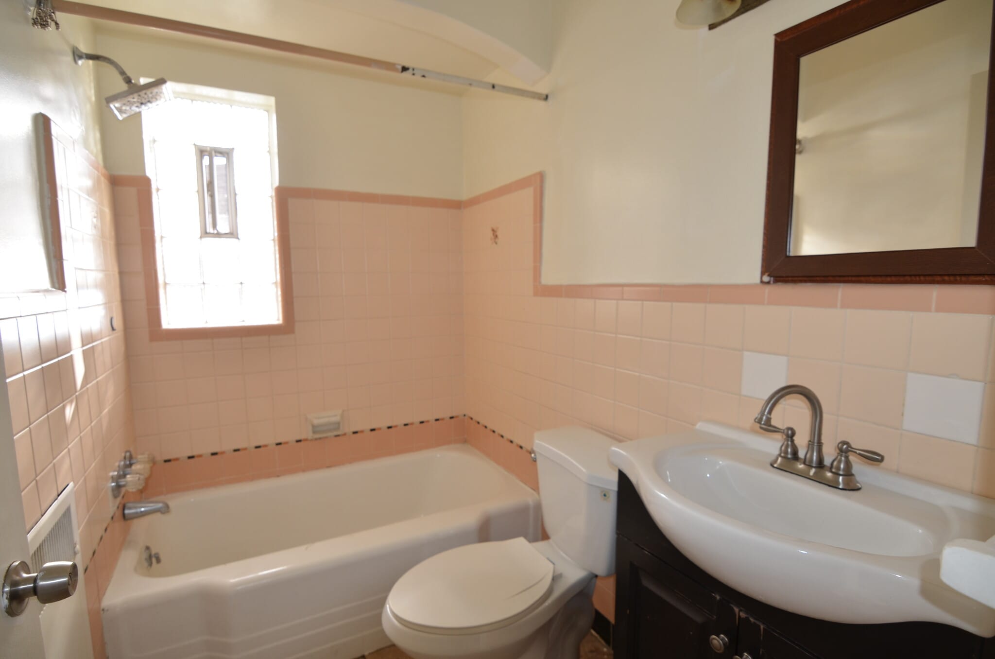 Building Photo - 7332 Reading Rd