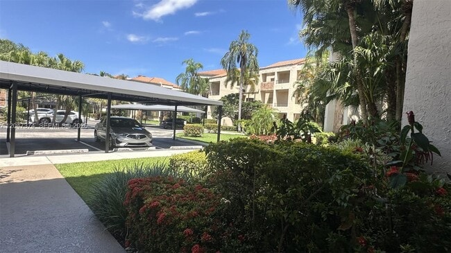 Building Photo - 7472 La Paz Blvd