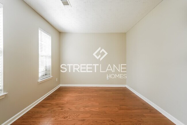 Building Photo - Charming 3 Bedroom in Atlanta!
