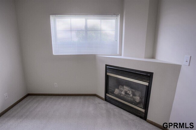 Building Photo - 13520 Westport Cir