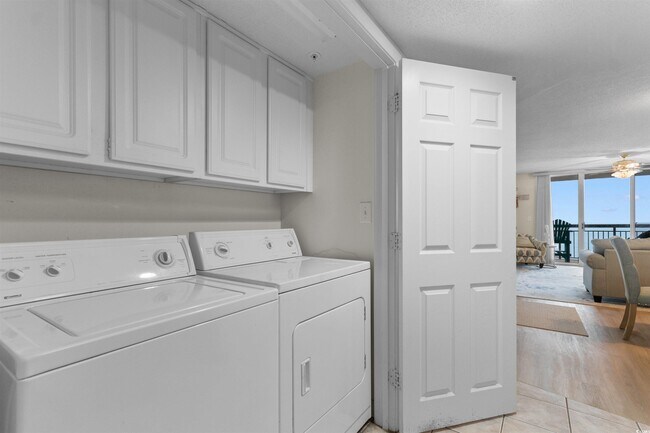 Building Photo - 1003 S Ocean Blvd