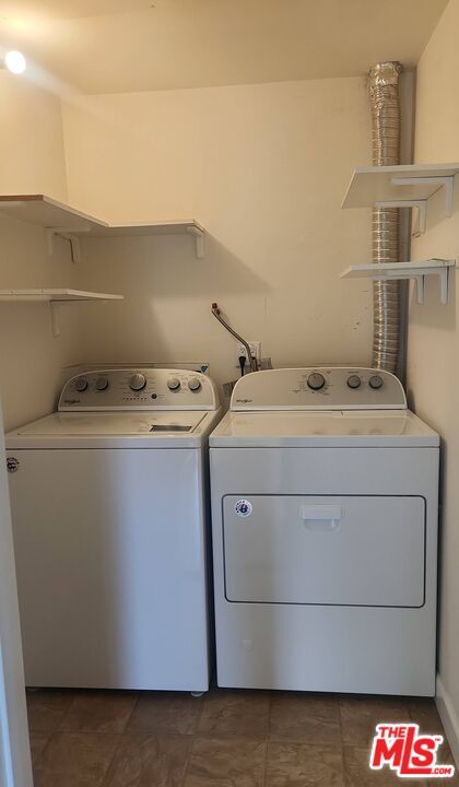 Building Photo - 4504 Colbath Ave