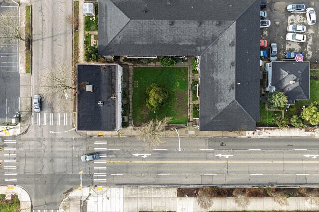 Building Photo - Bennett Apartments