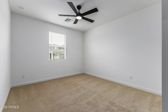 Building Photo - 6949 W Buckhorn Trail