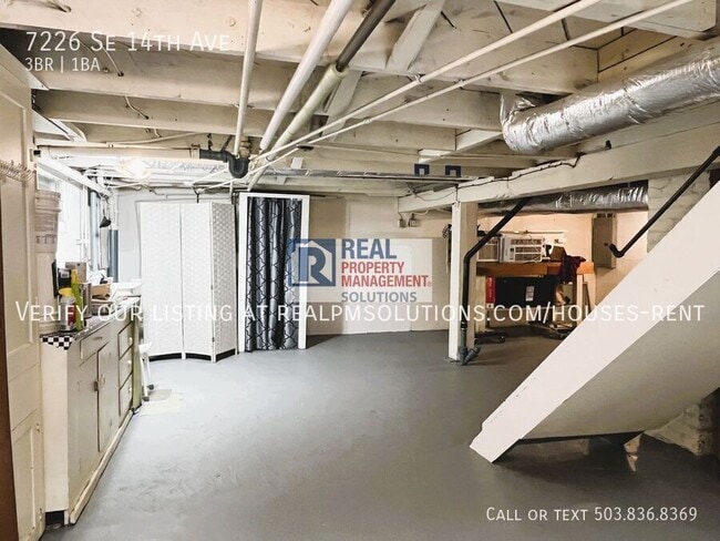 Building Photo - 7226 SE 14th Ave