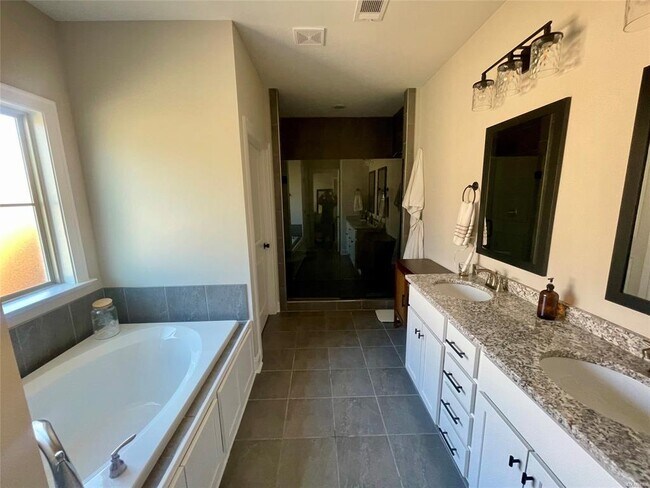 Building Photo - 1267 Tullahoma Dr