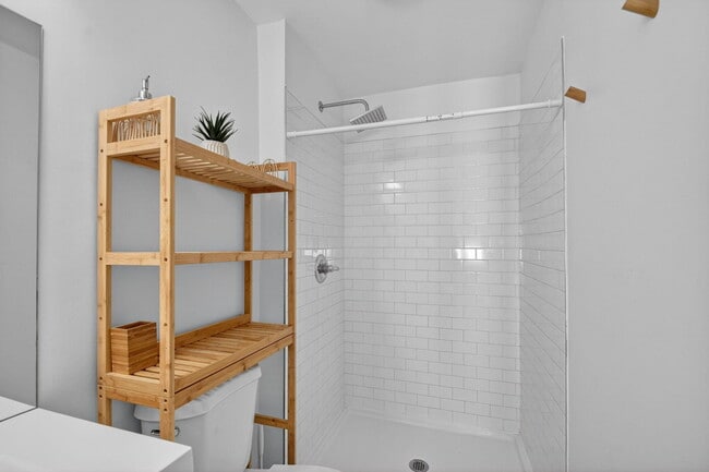 Building Photo - 306 N J St