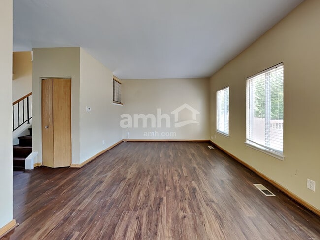 Building Photo - 14017 Emerald Ct