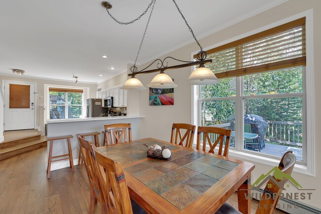 Building Photo - Winter Rental- HOT TUB, Quiet townhome with hot tub and two living areas