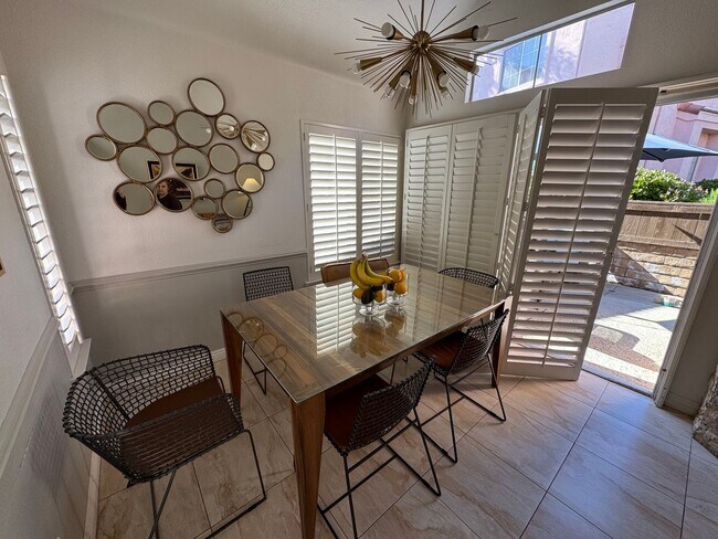 Building Photo - 2 Bedroom single level Rancho Villas