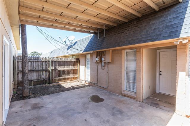 Building Photo - 3333 S 27th St