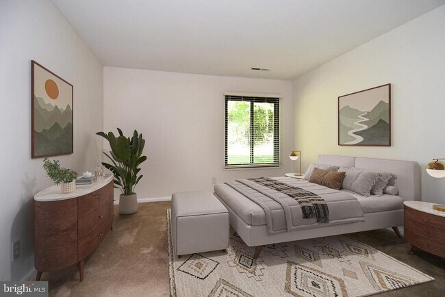 Building Photo - 5602 Hawthorne St