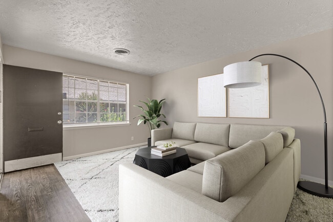 Building Photo - Crossings at Clairemont