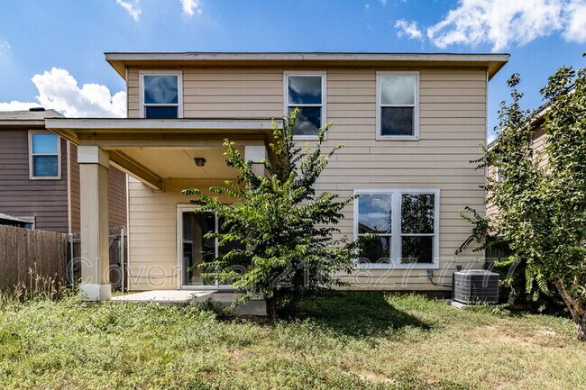 Building Photo - 7422 Bluebonnet Bay