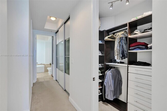 Building Photo - 18201 Collins Ave