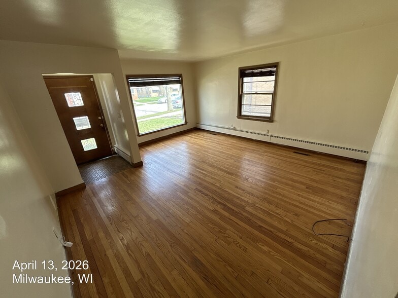 Building Photo - 6255 W Leon Ter