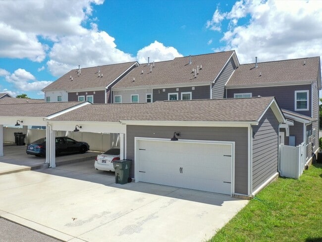 Building Photo - 3254 Tasker Dr