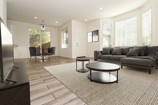 Building Photo - 8630 Cava Dr