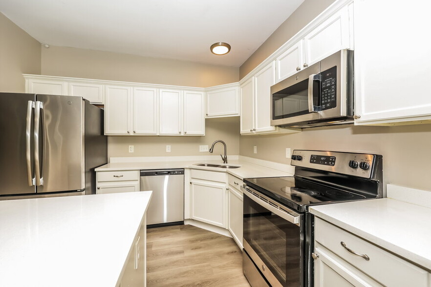 Building Photo - 3817 Asheford Trace