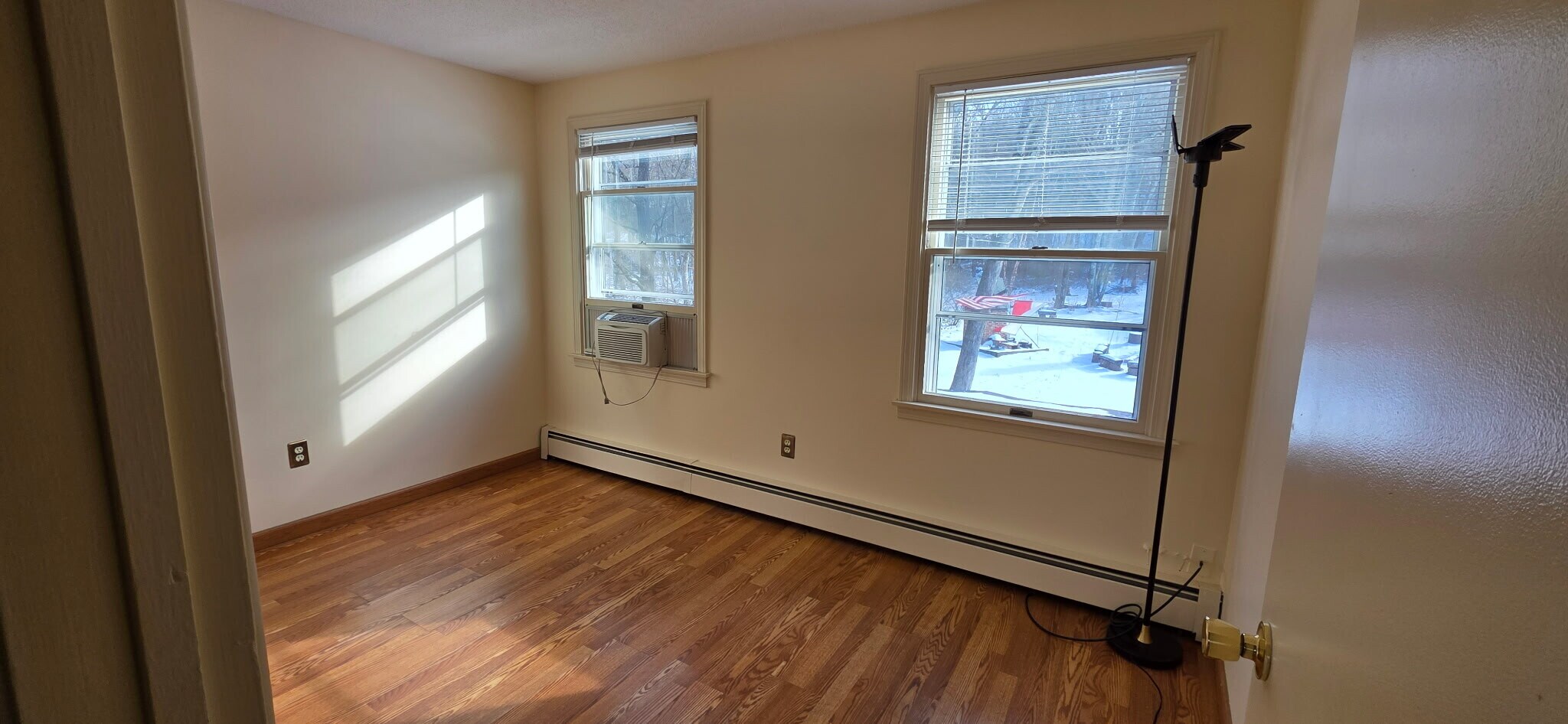 Bedroom 2 - 23 Mill St