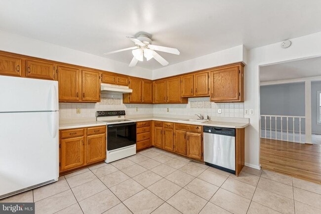 Building Photo - 3116 Valentino Ct