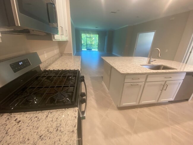 Building Photo - 15220 Cortona Wy