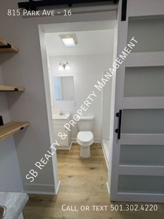 Building Photo - Cozy & Affordable Studio Apartment in Hot ...