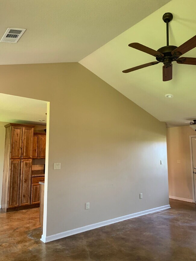 Building Photo - 434 Wildwood Point