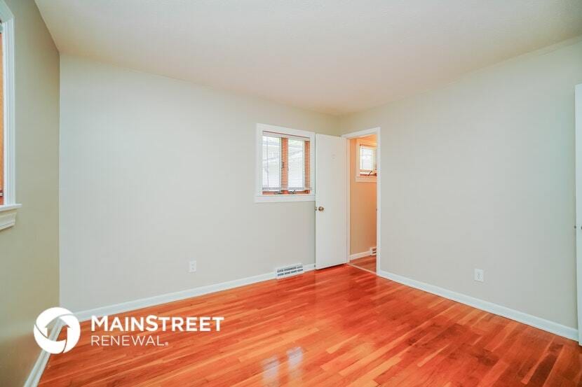 Building Photo - 5274 Hedgewood Rd