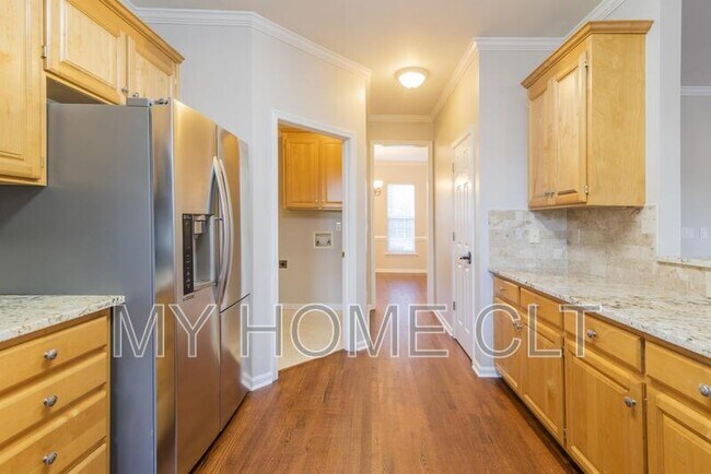 Building Photo - 12417 Ivey Creek Dr