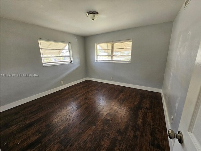 Building Photo - 7501 Pierce St