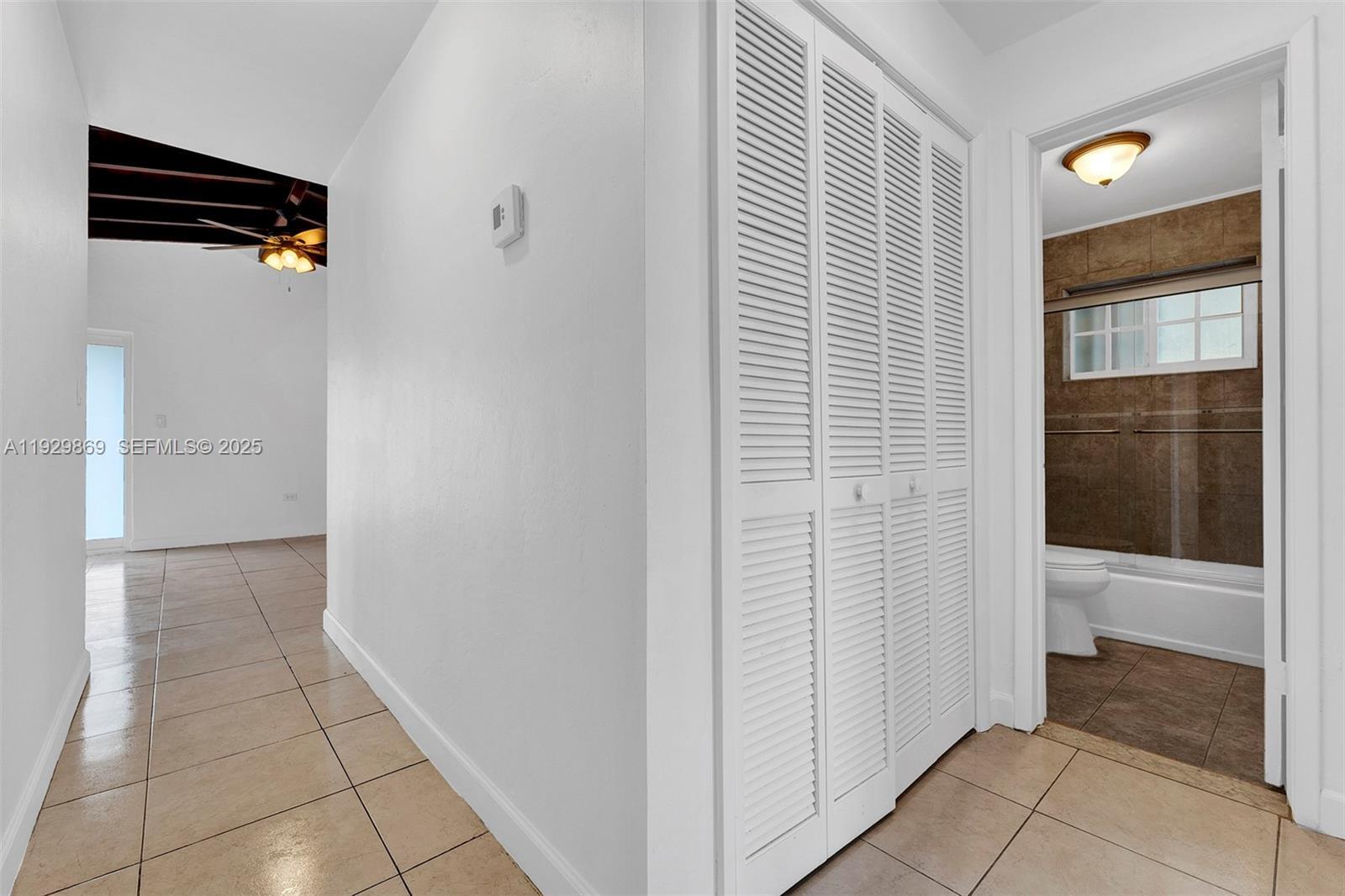 Building Photo - 361 SE 6th Ave