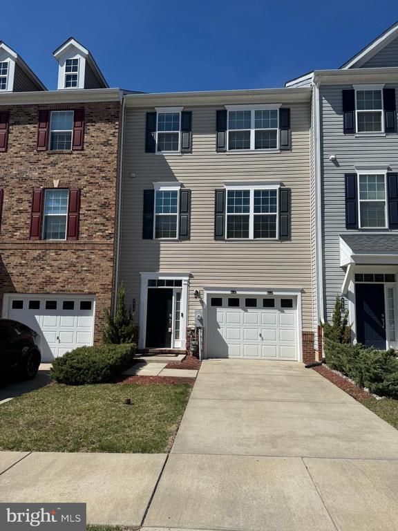 Building Photo - 9610 Eaves Dr