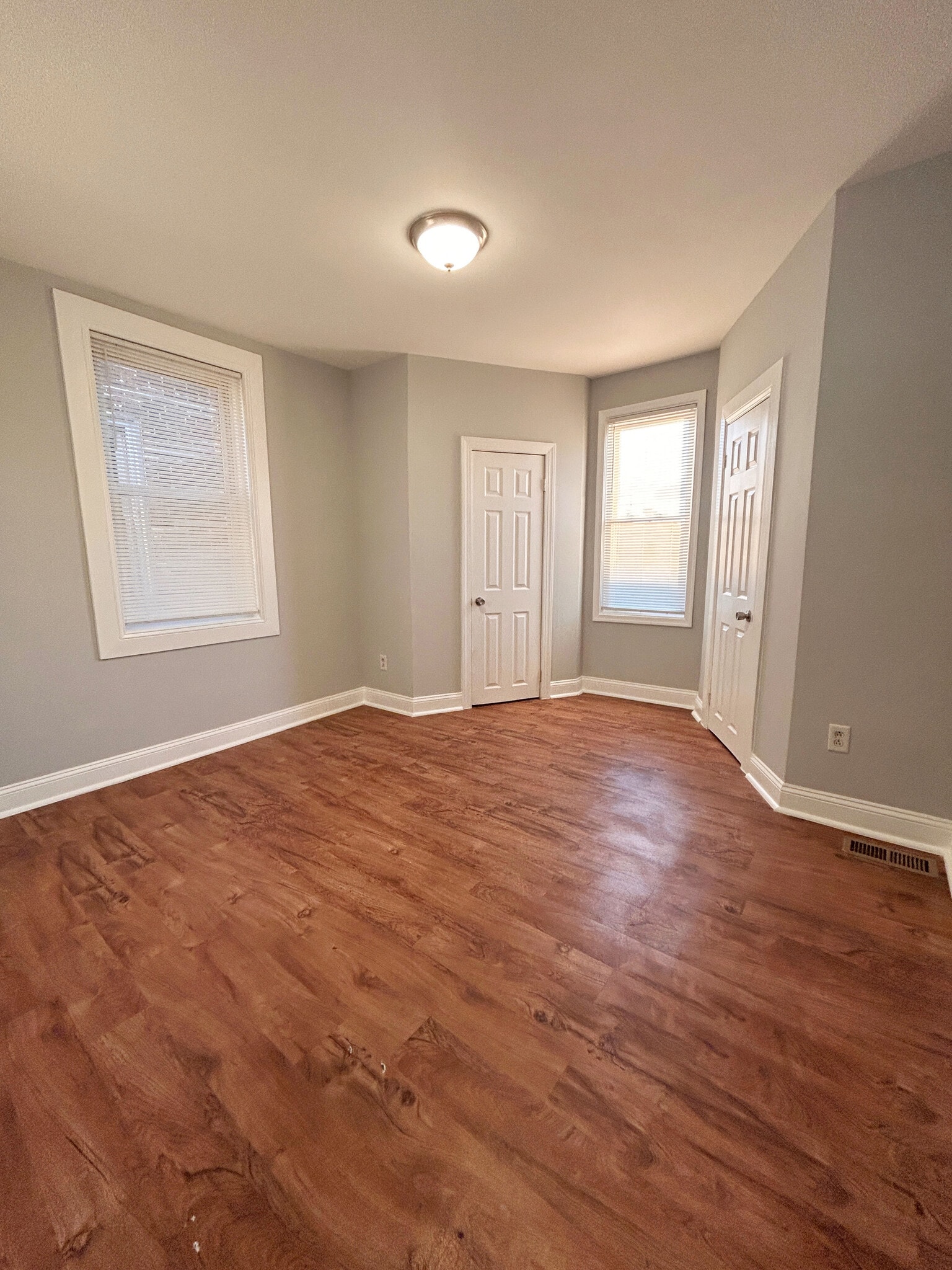 Building Photo - 2512 S 66th St