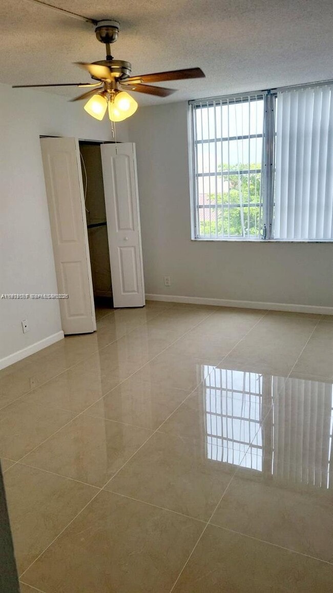 Building Photo - 6921 Environ Blvd