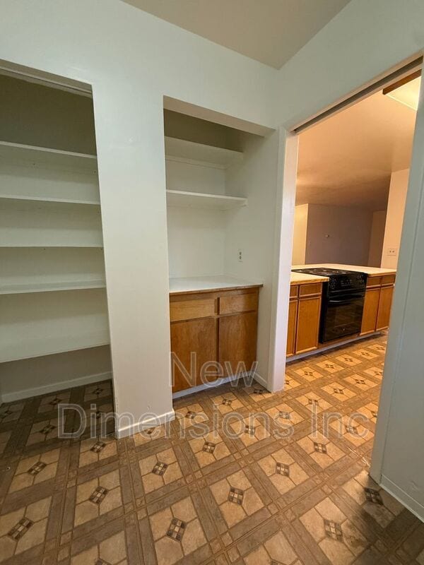 Building Photo - 3234 Heights Dr