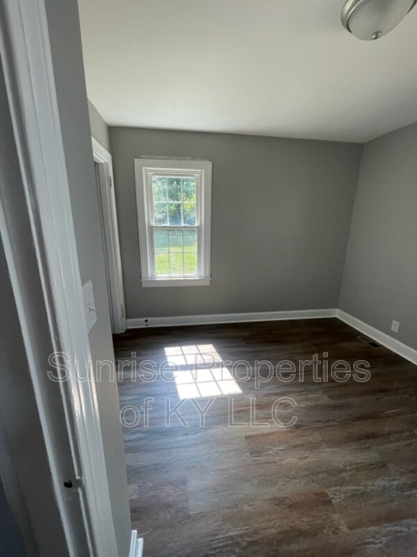 Building Photo - 4814 Westside Dr