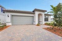 Building Photo - 845 SE Courances Dr