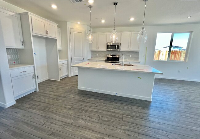 Building Photo - 3257 Bear Oak St