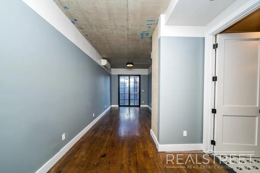 Building Photo - 187 Kent Ave