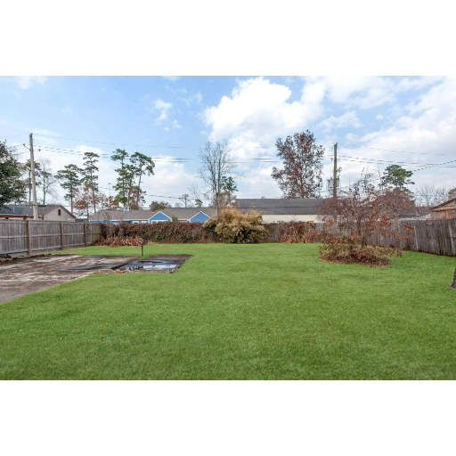 Building Photo - 2554 Gladys St